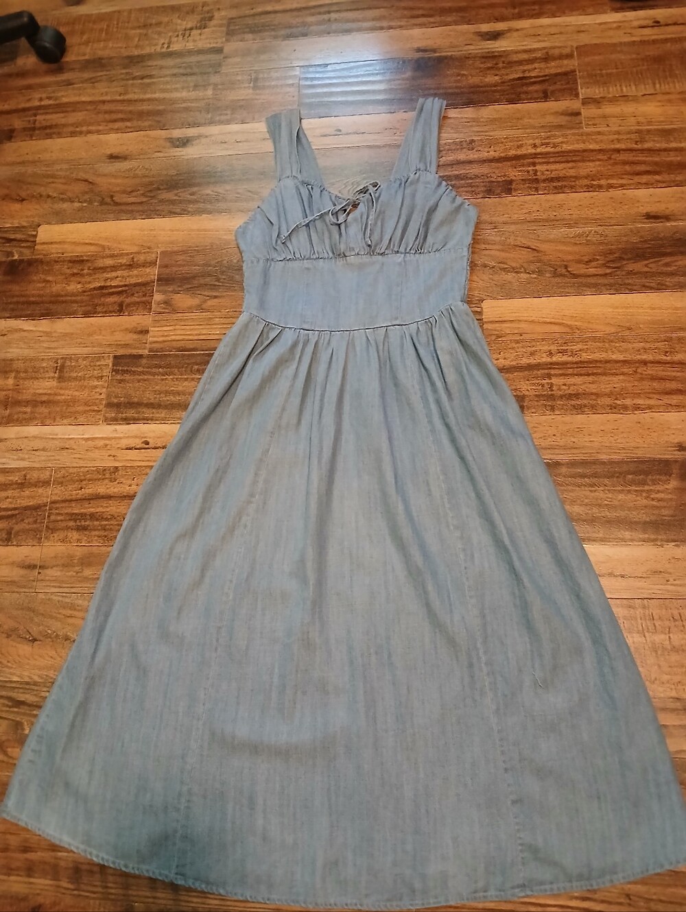 Sleeveless Denim-Effect Midi Dress with Tie Front